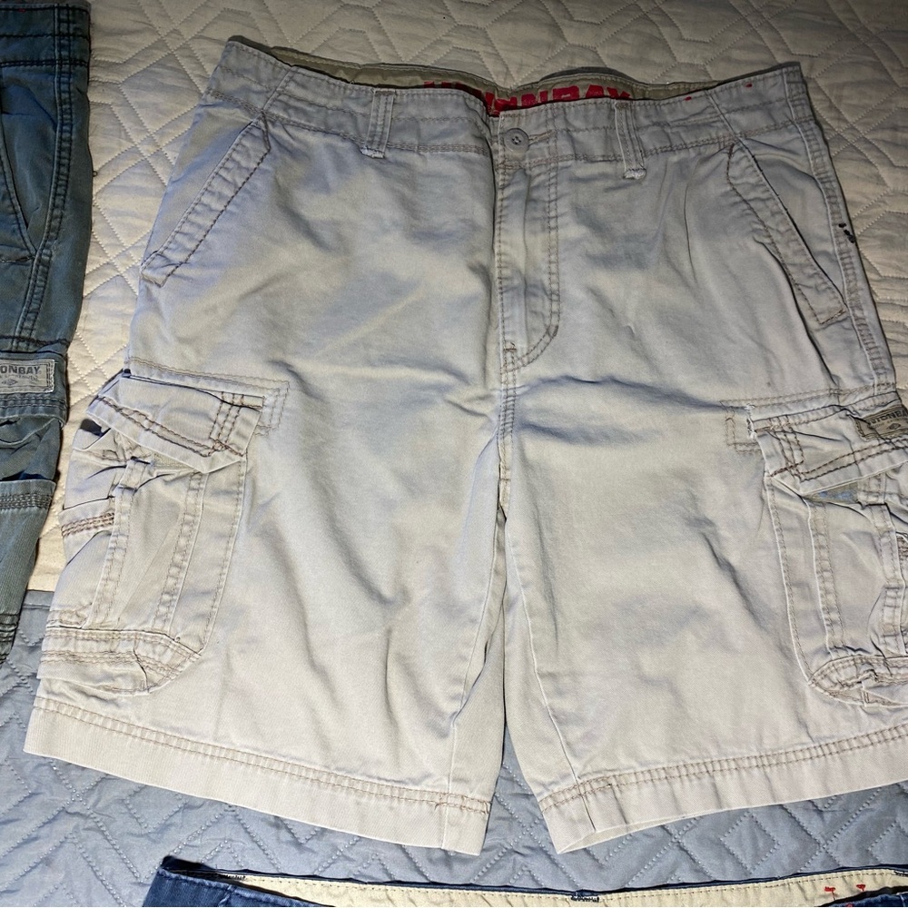 Set of 4 Unionbay Cargo Shorts - Picture 5 of 12
